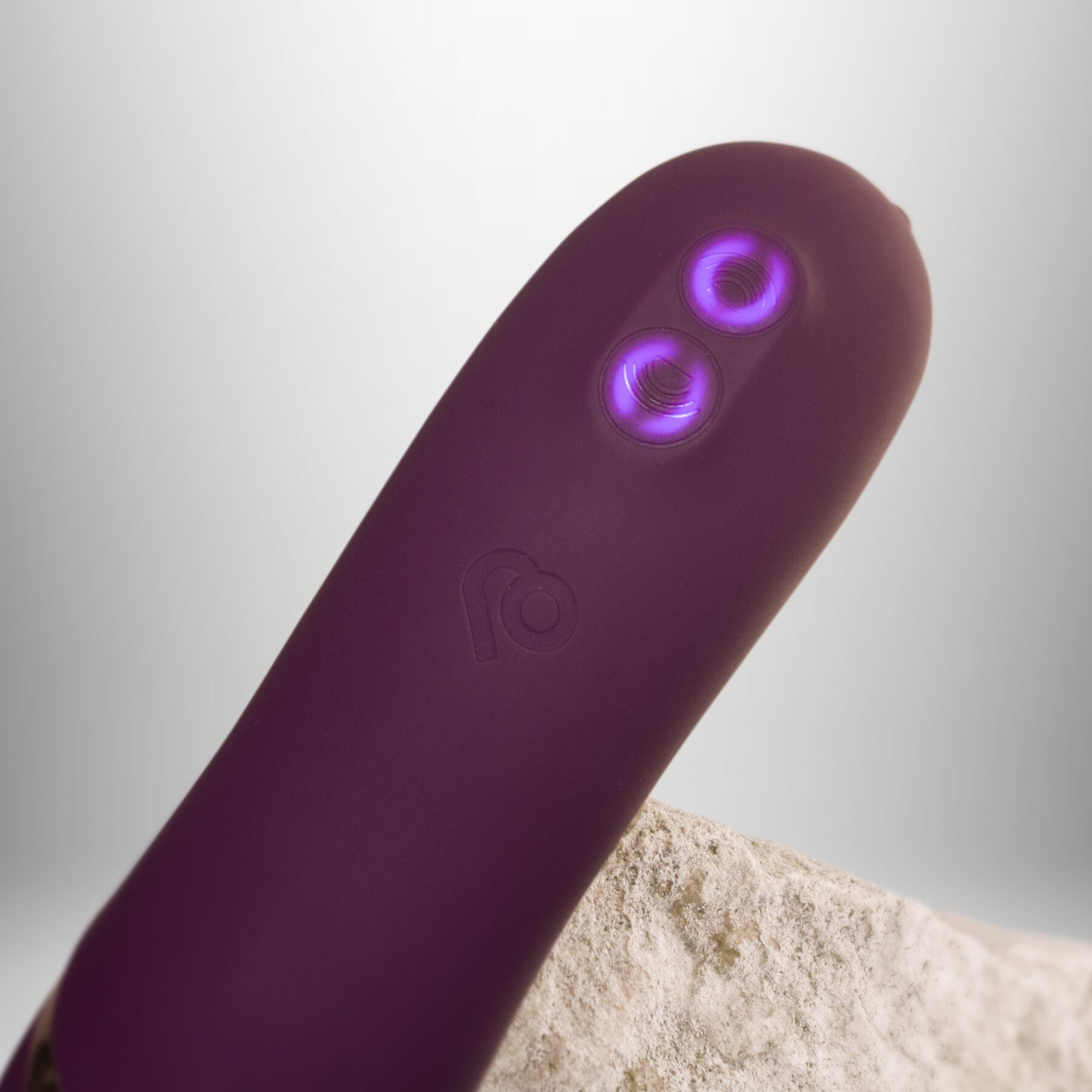 Подвійний вібратор Rocks Off Gemini Burgundy, 2 мотори, по 10 режимів, змінне положення ручки