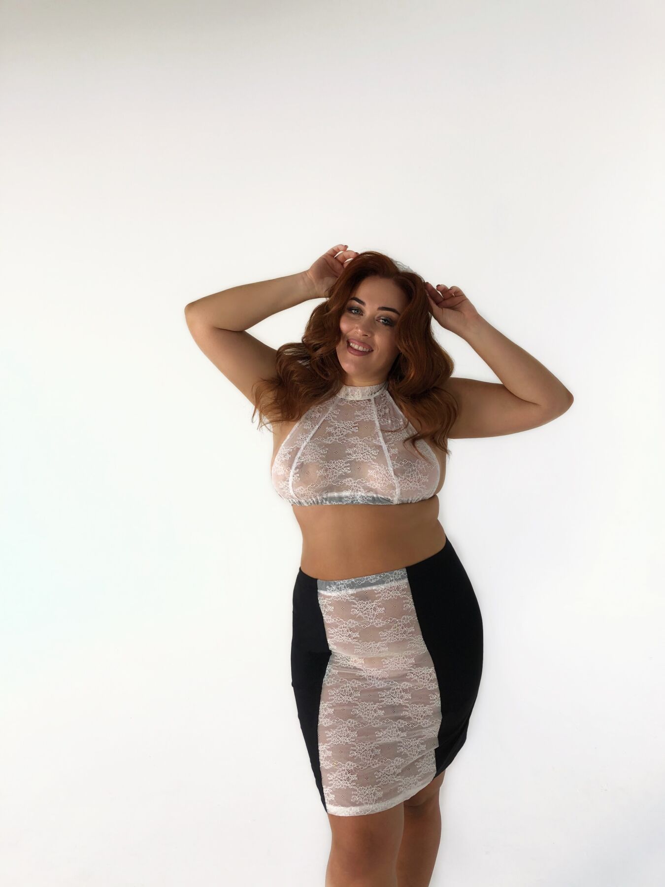 Рольовий костюм покоївки з топом, спідницею та прикрасою "Безвідмовна Аделі" XL