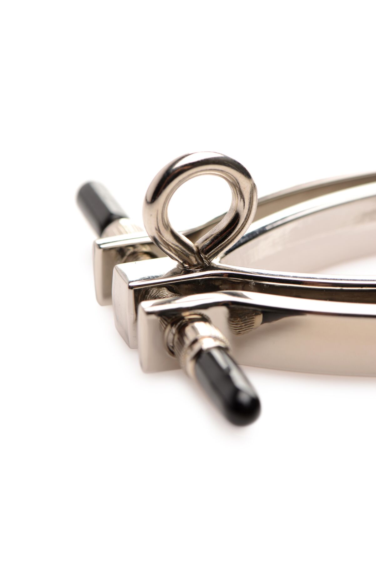 Затискач для статевих губ Master Series: Pussy Tugger Adjustable Vagina Clamp with Chain