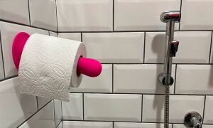 Секс-іграшки Adrien Lastic у ролі гачка для одягу чи стопора для дверей – бачили таке?